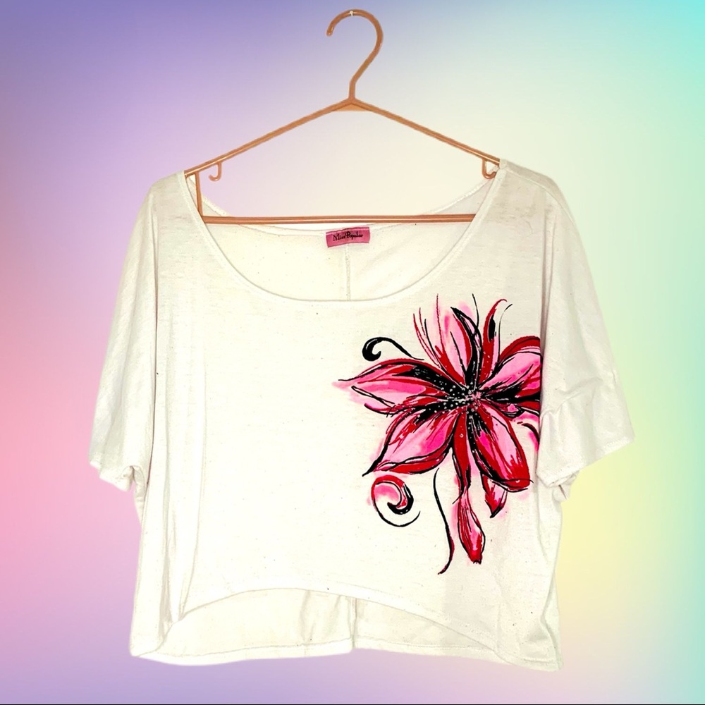 Y2K Painted Flower Oversized Crop Top 🌸👌🏼